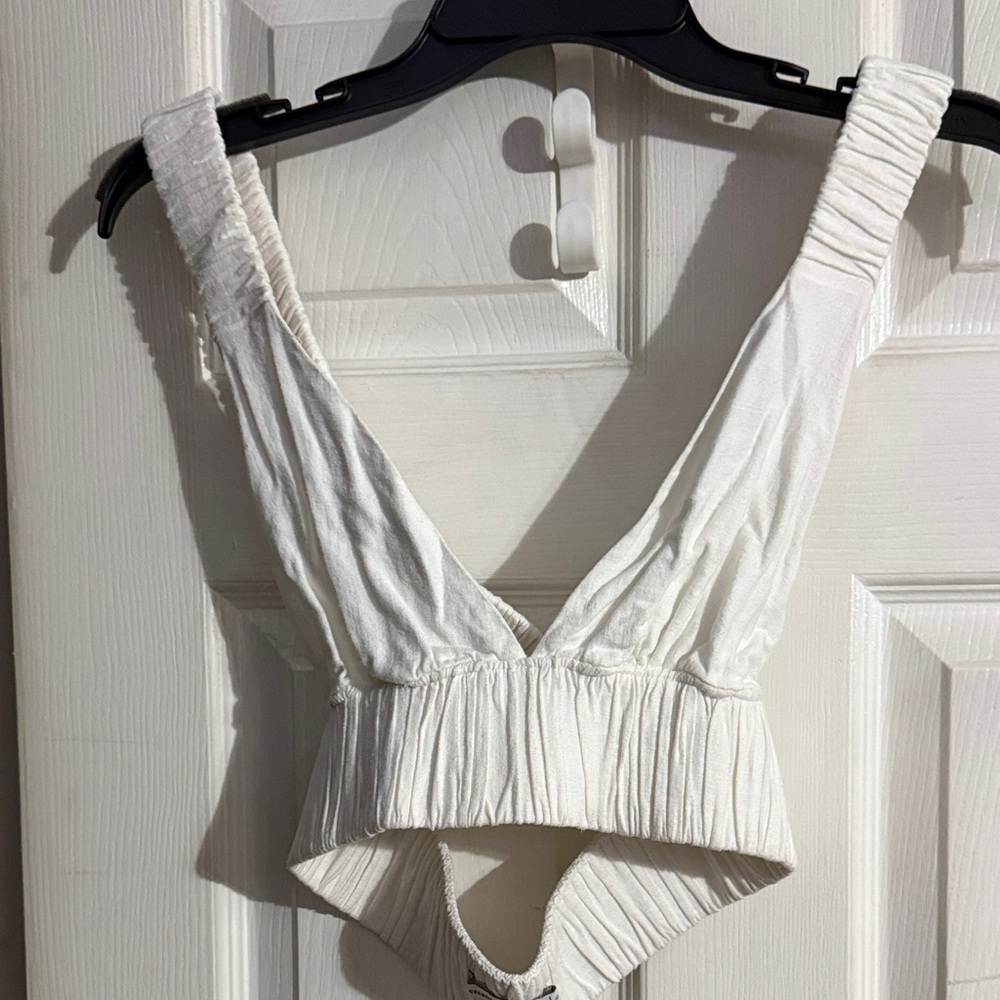 Abercrombie & Fitch White Crop Top